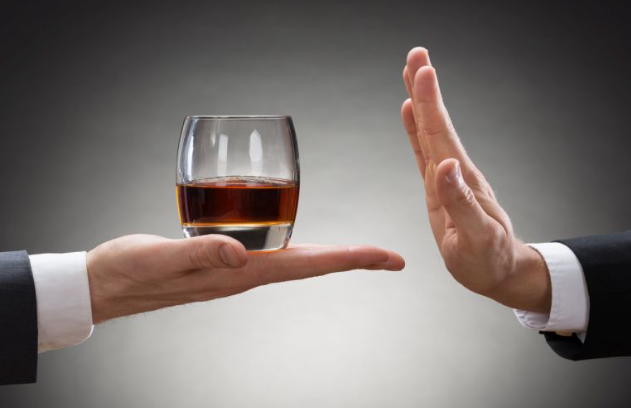 Exploring the Sober Curious Lifestyle: The Advantages of Reducing Alcohol Consumption